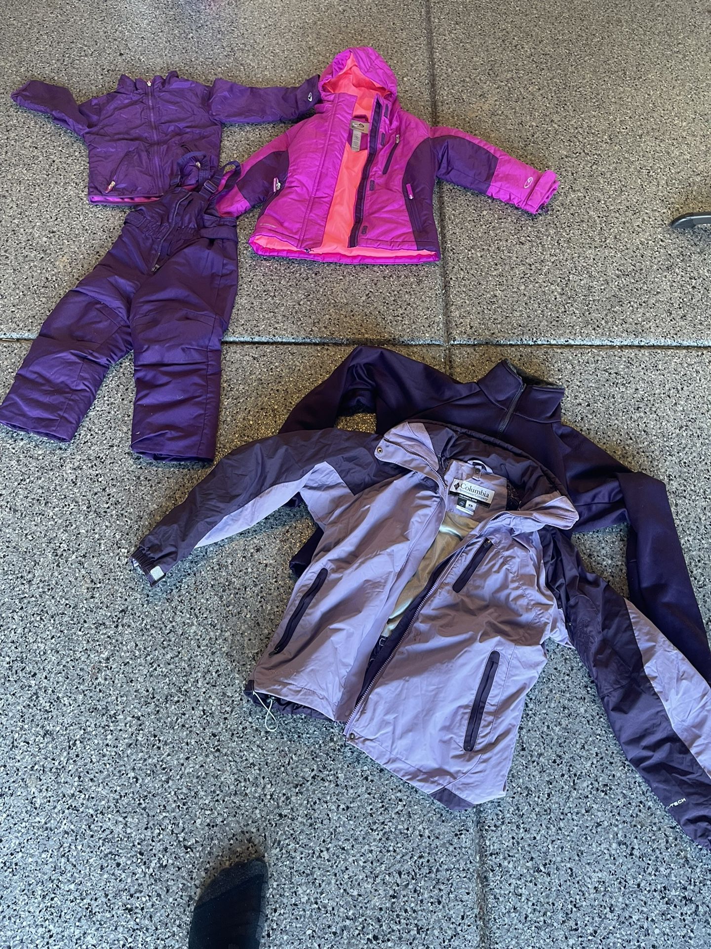 Kids And Women’s Snow Outfits! 