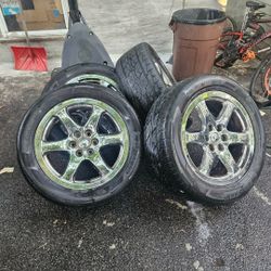 285/50R20/116B 6 Lugs