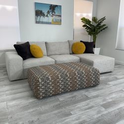 Room To Go 3-Piece Sectional Couch – Gray 