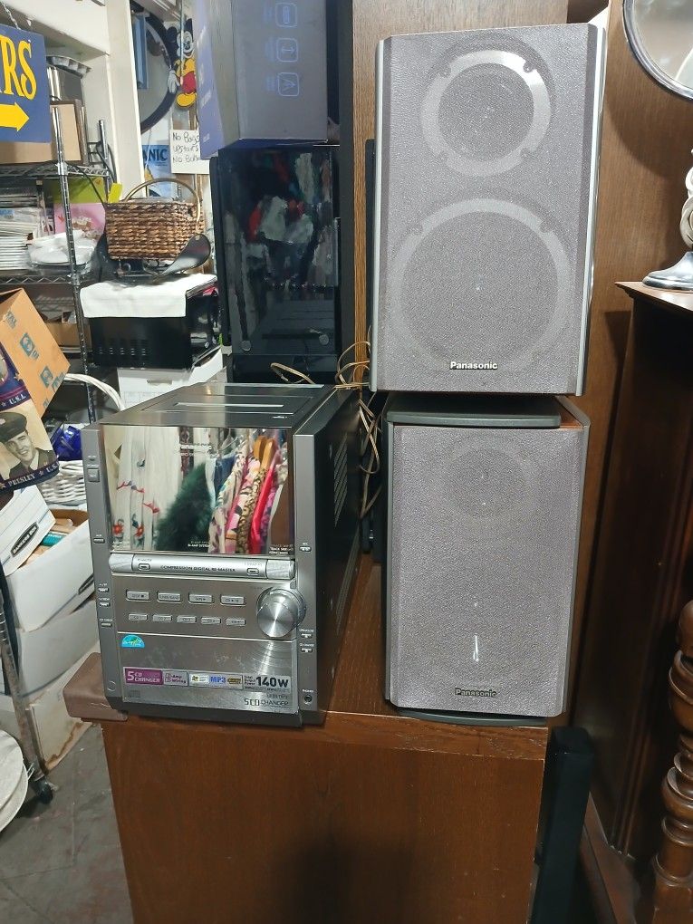 Panasonic SA-PM18 Bookshelf Stereo 5-Disc CD Player Aux Radio AM/FM No Remote