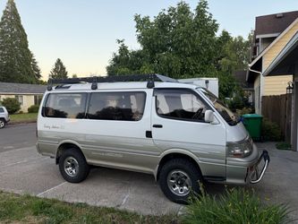 HiAce roof rack 3rd gen