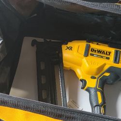 DeWalt Nail Gun 16 Guch 