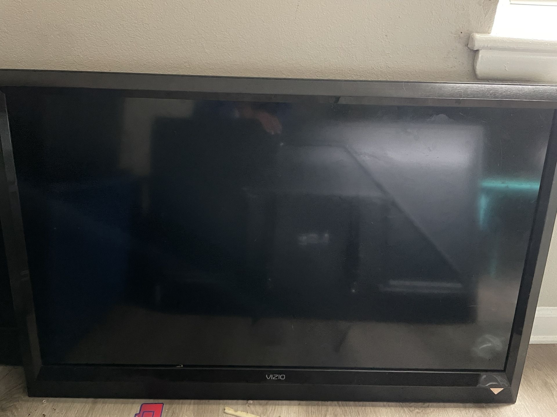 Vizio 47 ‘ Flat Screen