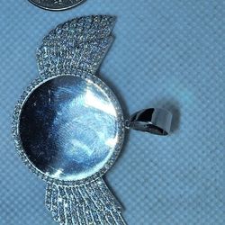 925 Sterling Silver Picture Pendant With Genuine Moissanite 