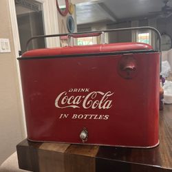 1950 Coca Cola Cooler  Great Conditions $300