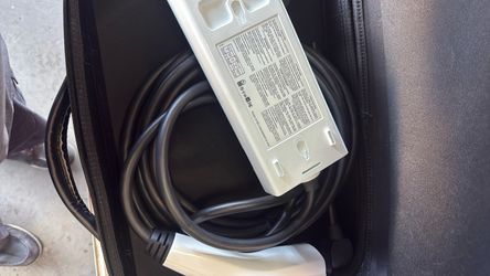 Cadillac Ev charger GM / Cadillac