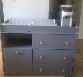 Baby dresser and babybrezza