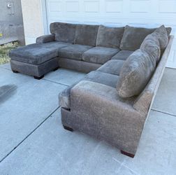 Dark Gray U Shape Sectional Couch