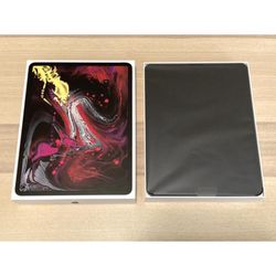 iPad Pro 12.9" 3rd Gen 64GB (WiFi only) with free smart case