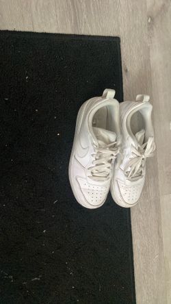 Kids White Nike Court Borough Low Size 5