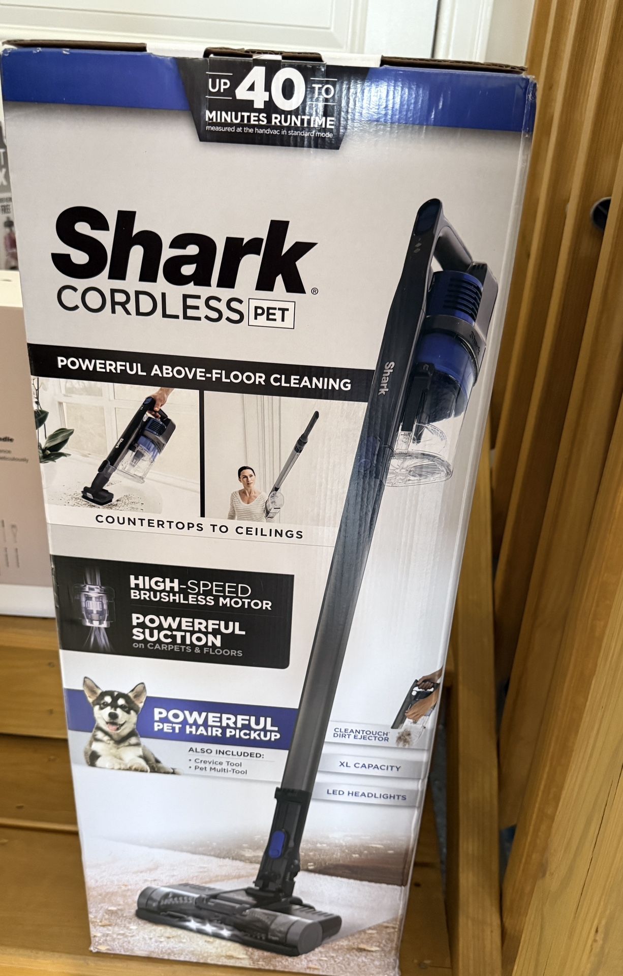 Brand new - Shark Pet Pro Cordless Stick Vacuum