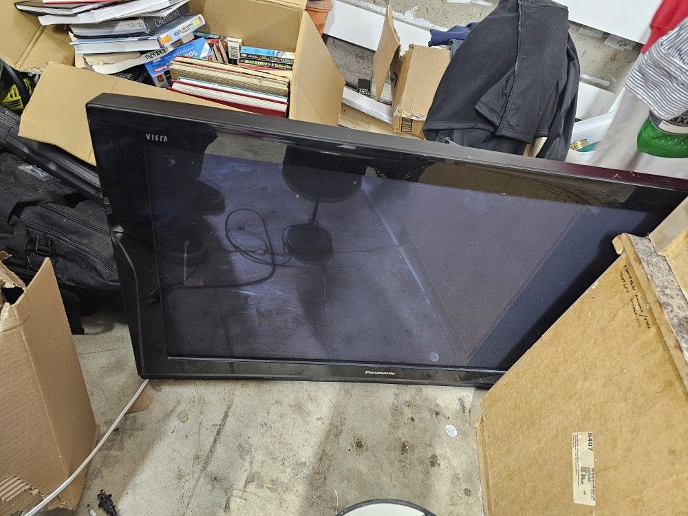 Panasonic Viera TH-42PZ80U 42" Plasma TV