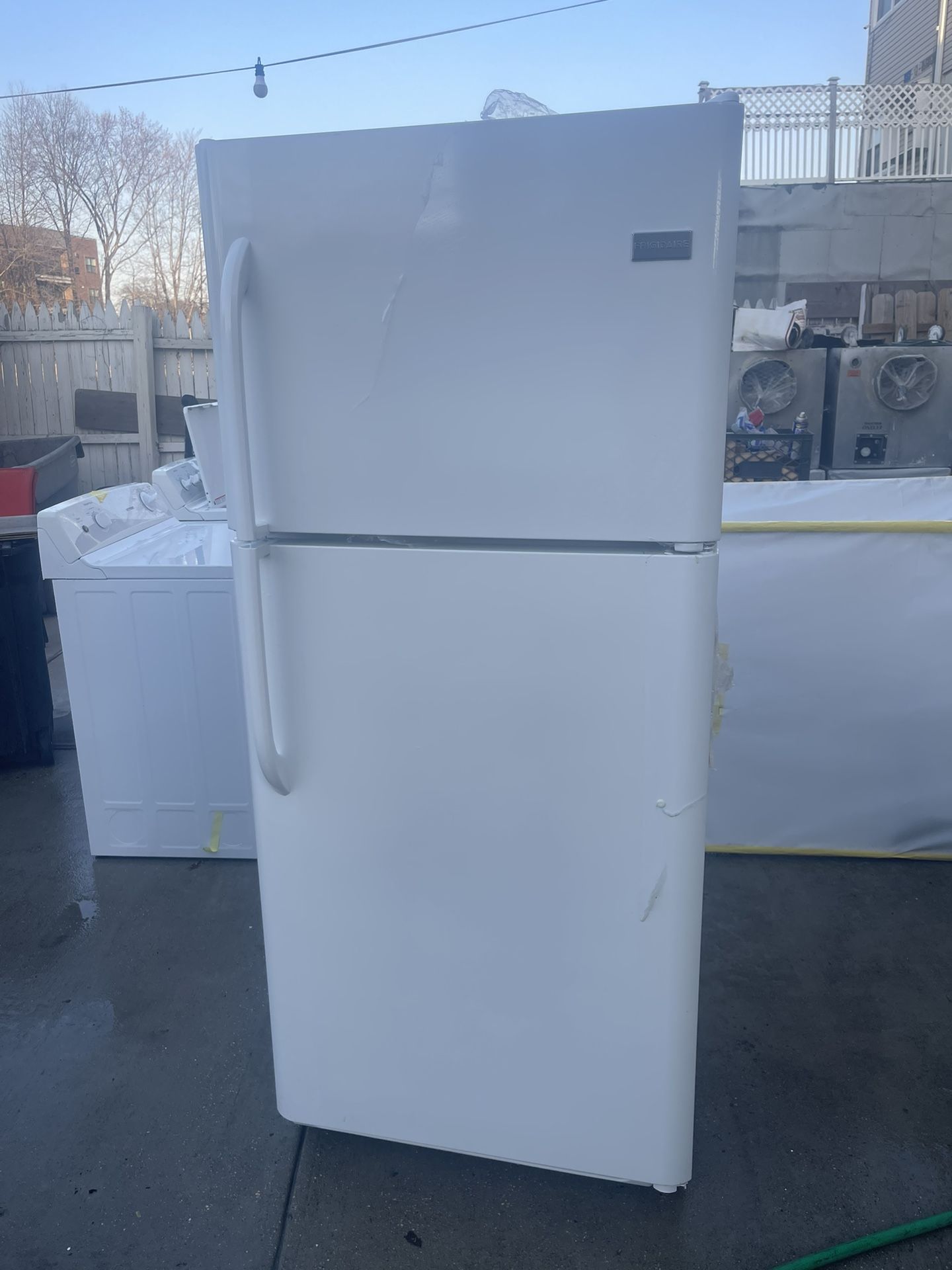Refrigerator 20.0Cu Frigidaire