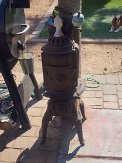 Antique Jacobs MFG Co. Cast Iron Parlor Stove with Iron