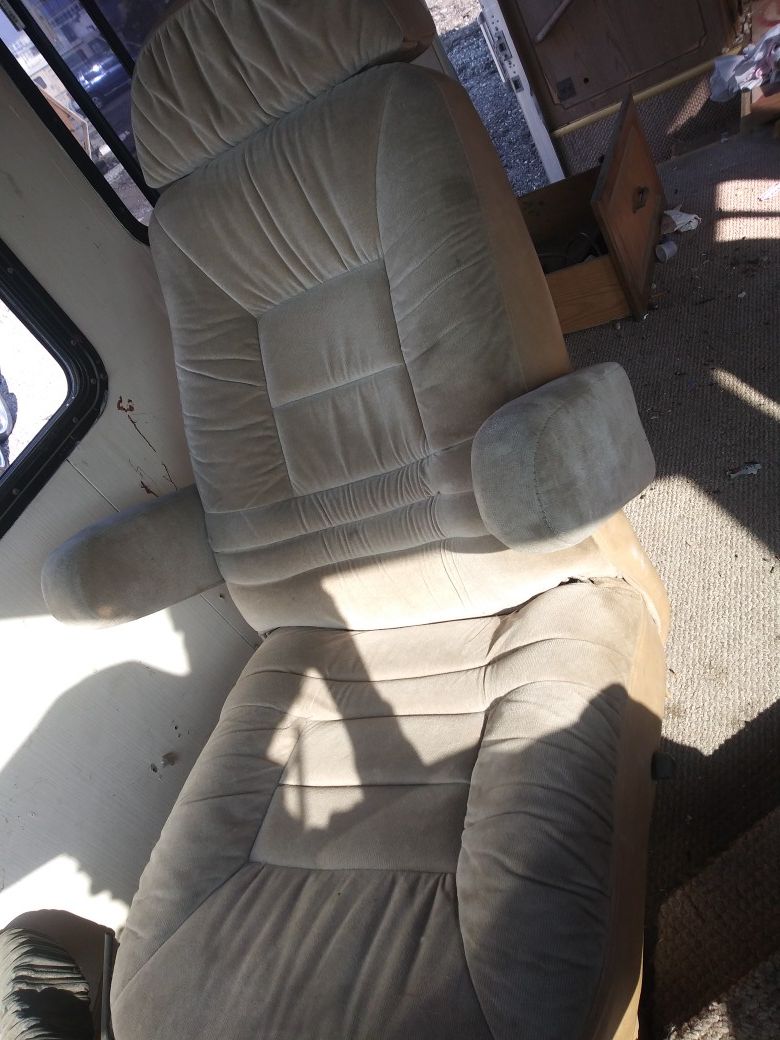 Captains chairs for RV