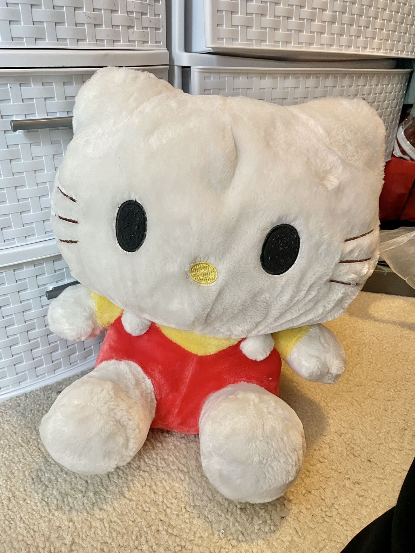 Hello Kitty Plushie Toy Stuffed Animal 15x13