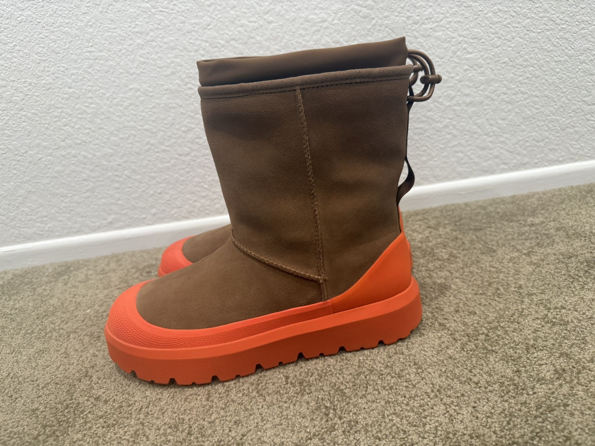 UGG Classic Short Weather Hybrid Boot Orange Size 11