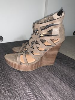 Taupe Wedge Heels Women’s Size 6
