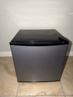 MainStays Mini Fridge $60