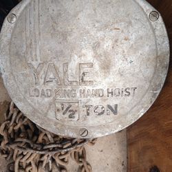 Yale   1/2 Ton Hand Hoist