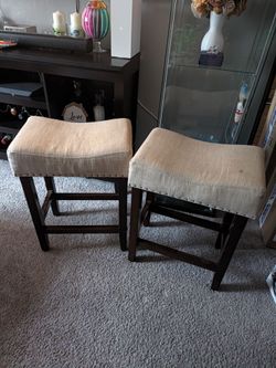 Saddle stools