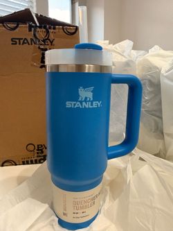 Stanley Quencher H2.0 FlowState 30 oz Blue Tumbler with Handle & Straw – New