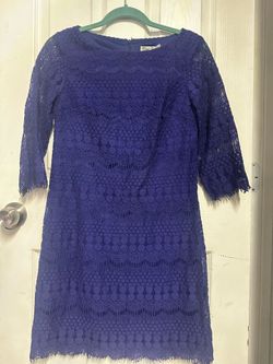 Beautiful dress size S,brand new w/o tags, I selling tons of clothes , shoes , long on my name to check them out. Thanks ,
