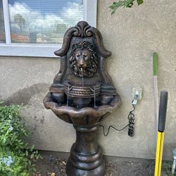 Lion Water Fountain 