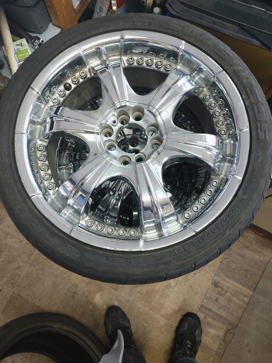 Set Of 4 18" Wheels With Good Tires 