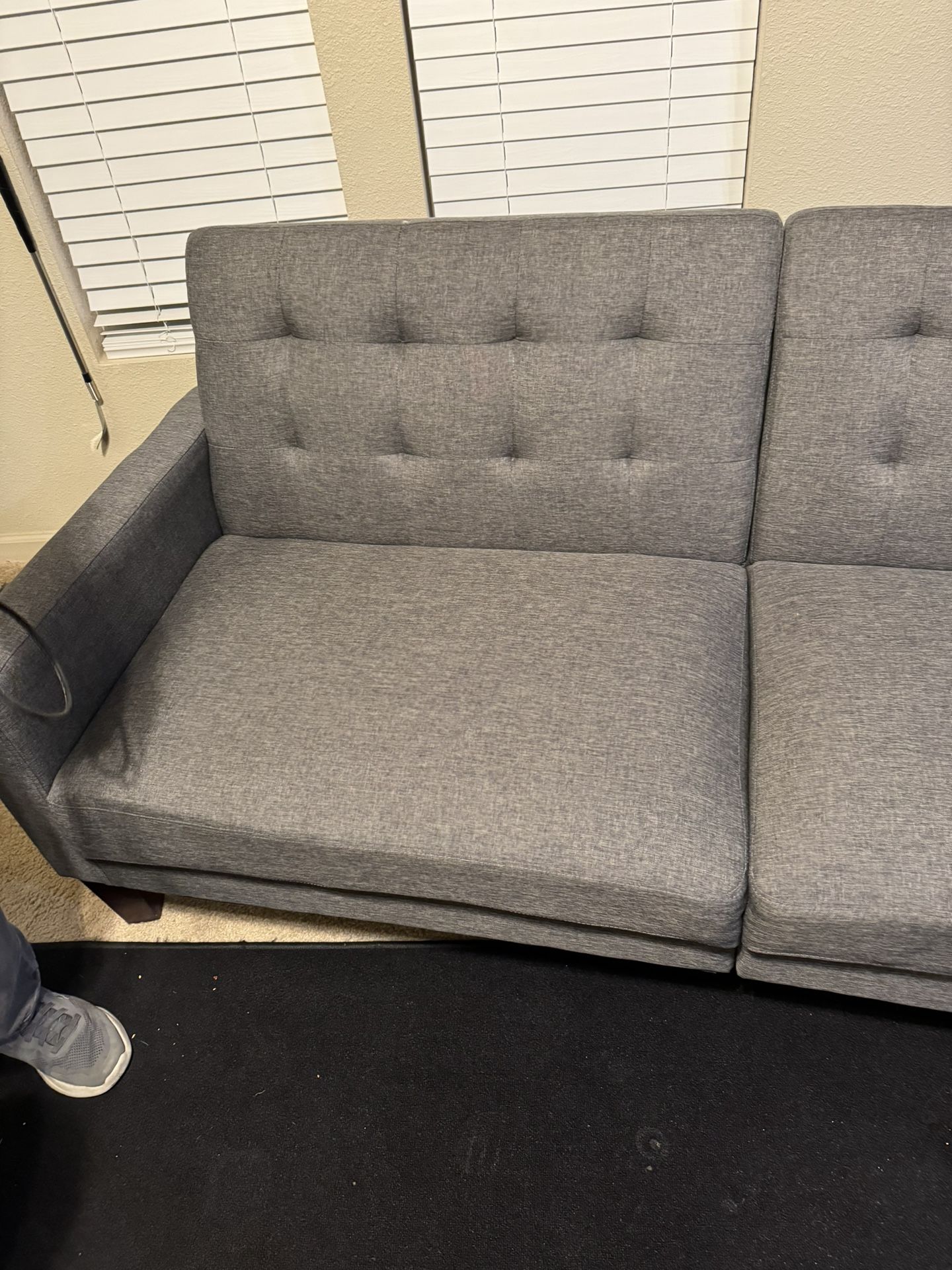 1 Yr Old Gently Used Futon for Sale in Elgin, IL OfferUp