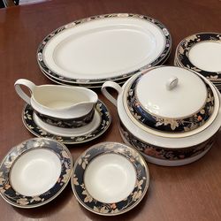 Vintage Noritake Black & Gold Serving Set