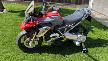 BMW GS1200 Power Wheel Motorcycle with engine sound horn & light good condition