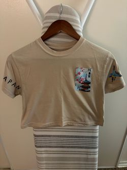 Japan Graphic Crop T-Shirt