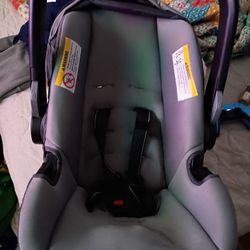 Babytrend Infant Car seat 