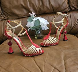 Women's Dolce & Gabbana Red Suede Metallic Gold Leather Gold-plated Luxury Designer Heels Size 6 US ( MINT)