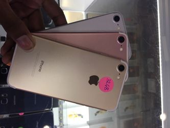 iPhone 7 32GB unlocked with free charger and temper glass