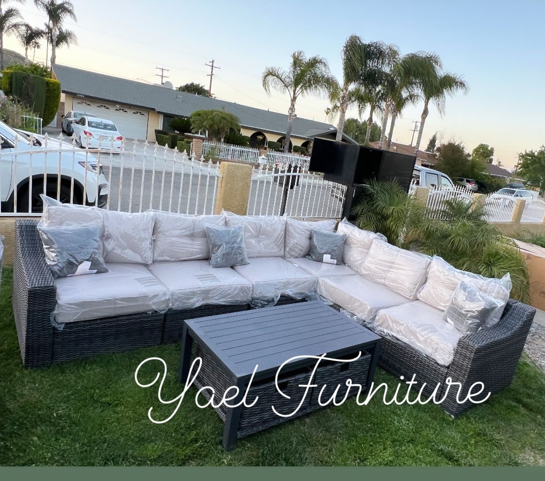 Patio Outdoor New In The Box High Quality 