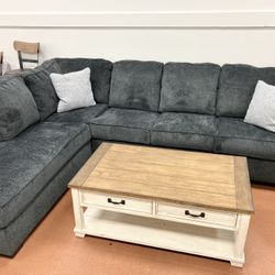 New Ashley Sectional 🔥🔥 IN STOCK 