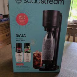 Gaia sparkling water maker