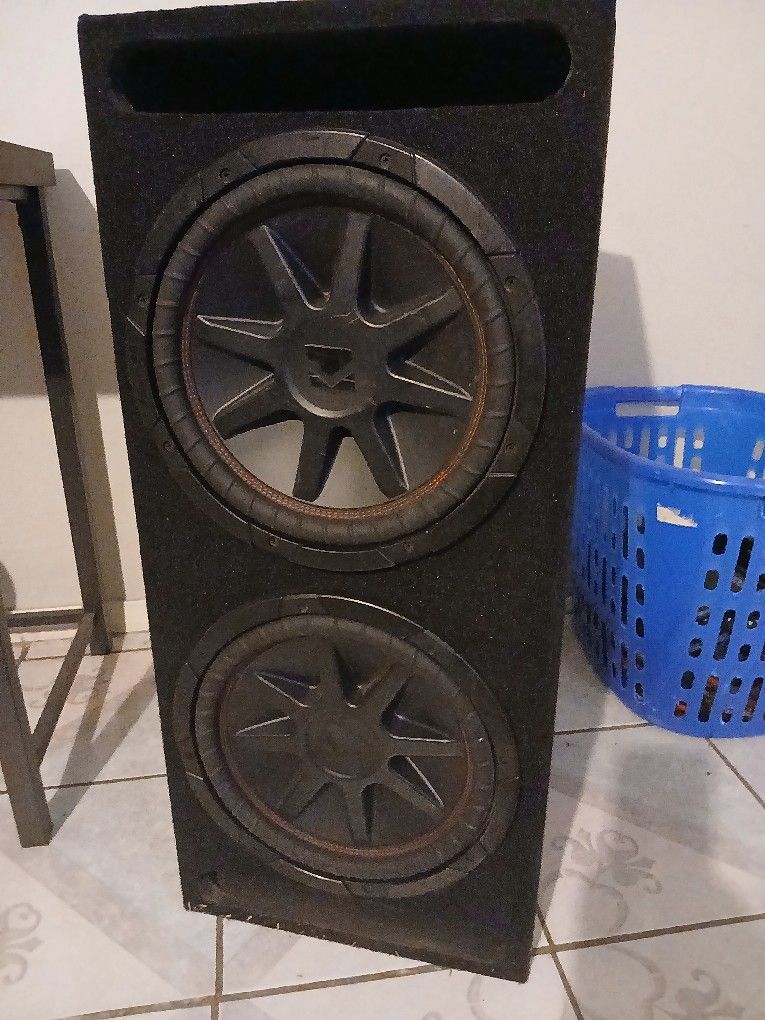 VENDO SISTEMA DE MUSICA COMPLETO CON VAJOS 12 LO VENDO POR $450 FIRME