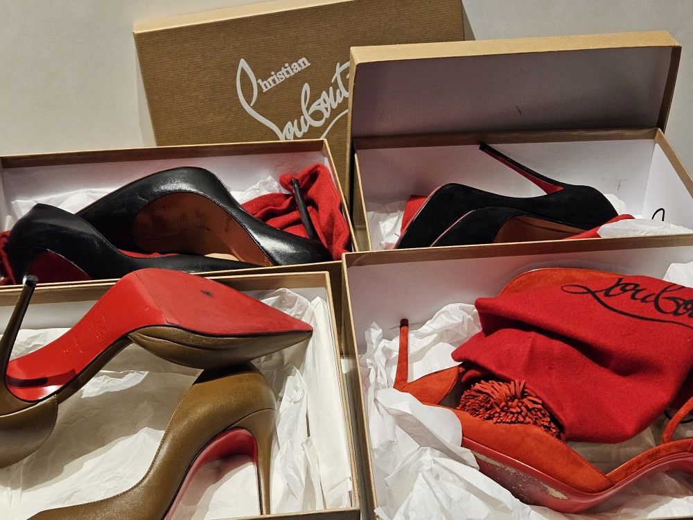 Christian Louboutin 37 US size 7 red bottoms heels pumps designer