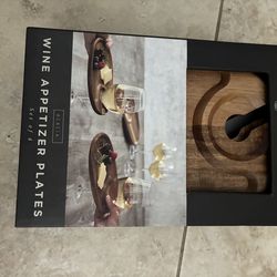 Wine appetizer plates