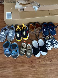 7 pairs of kids shoes