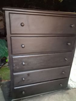 5 DRAWER DRESSER