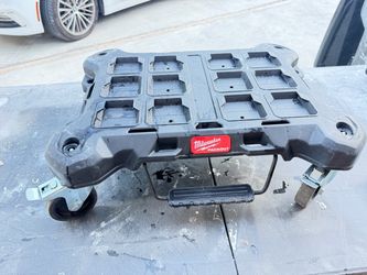 Milwaukee PACKOUT Rolling Tool Cart