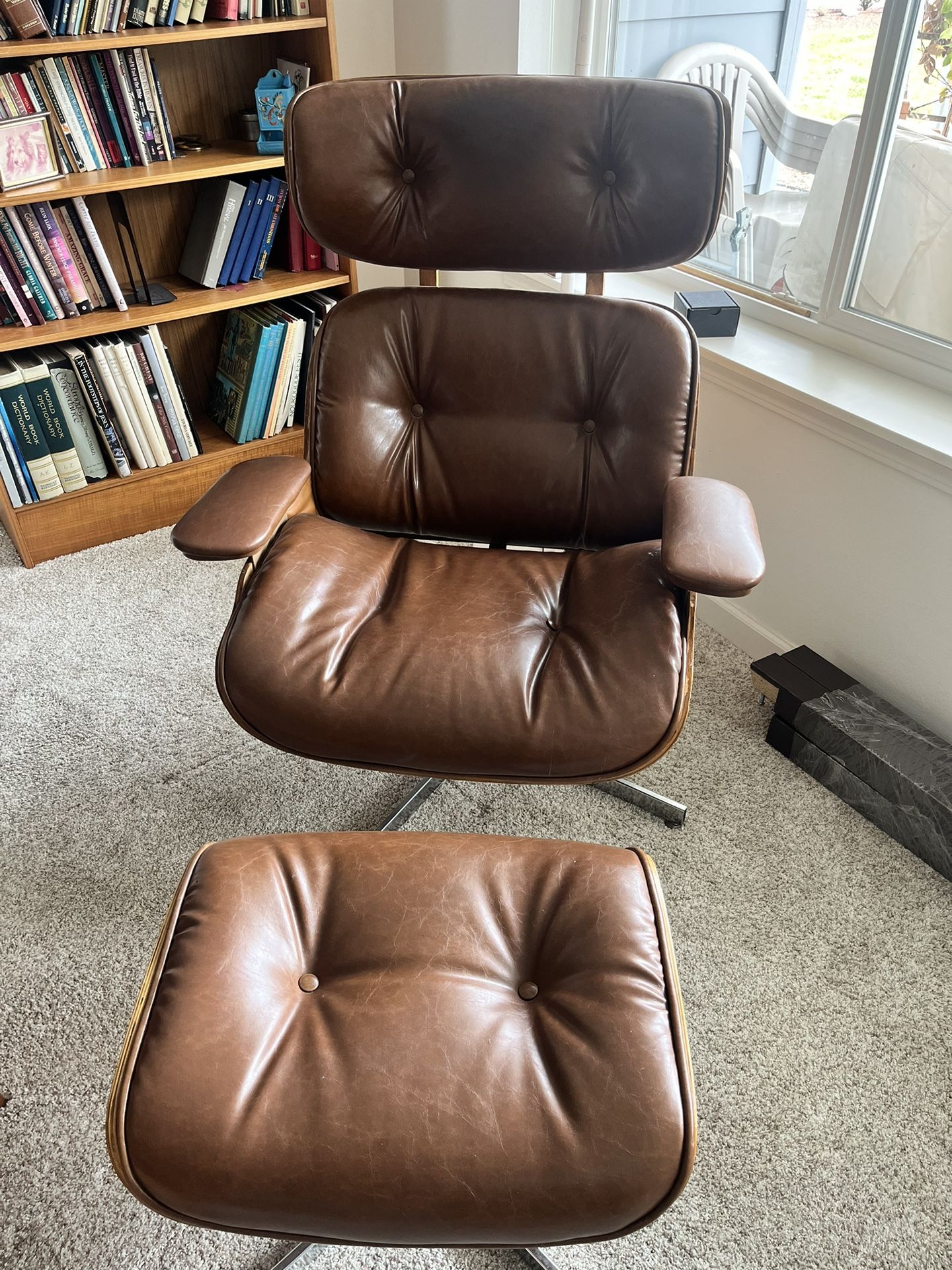 Mid-Century Modern Accent Chair
