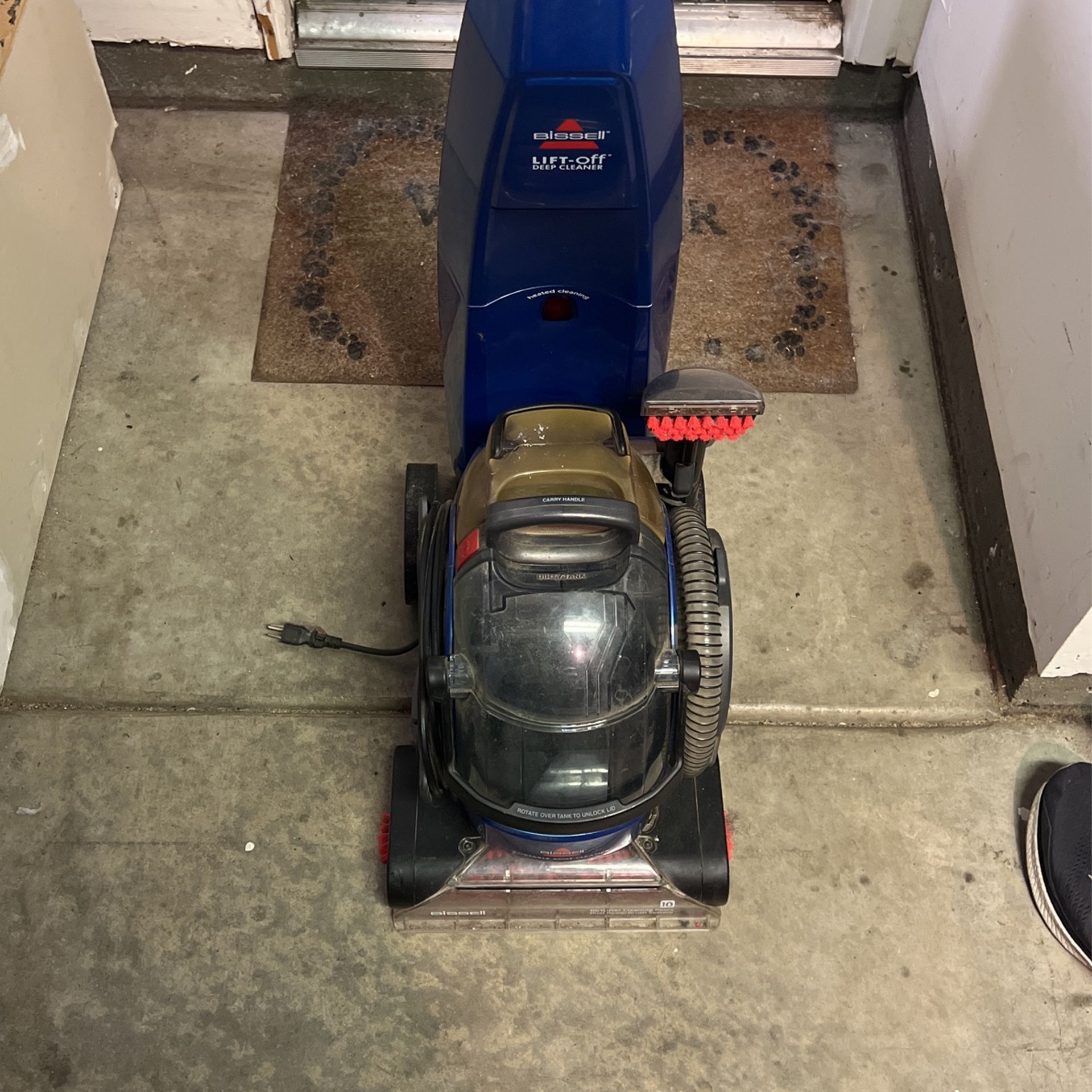 Bissel Deep Carpet Cleaner