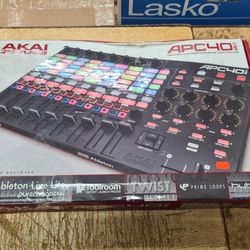 Akai Professional APC40 MKII - USB MIDI Controller for 1 to 1 Mapping with Ableton Live Lite with 5x8 Clip Launch Matrix, Knobs and Faders