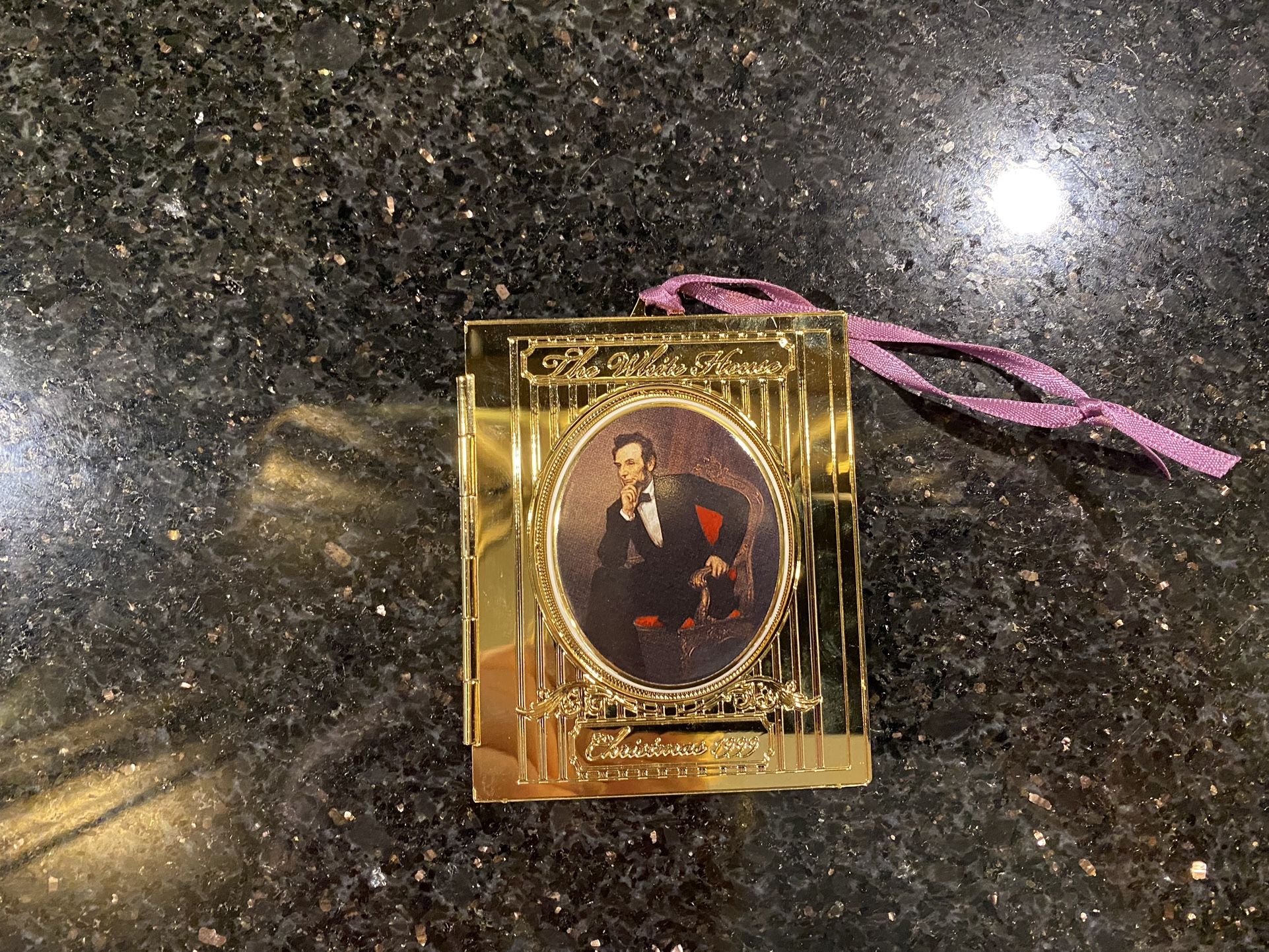 Presidental Christmas Ornament Abraham Lincoln Home Gold Finish 1999