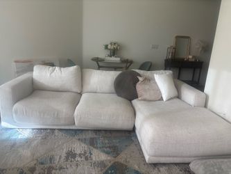 Large 3 peice sectional sofa